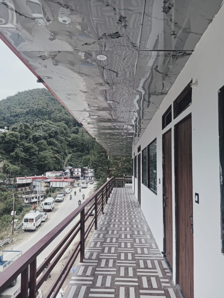 Balcony Mountain View